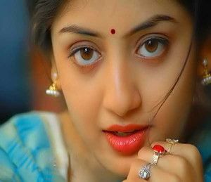 2048_cute-indian-women