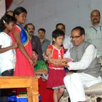 Madhya Pradesh Chief Minister Shivraj Singh celebrated Rakshabandhan with ordinary people