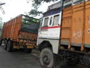 कोल परिवहन मे ट्रक अब शहर के रास्ते 