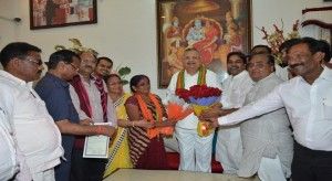 cm-cg-dr-raman-singh-with-virgaon-mayor
