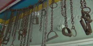 criminals-get-handcuffed-to-escape-from-this-jail