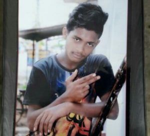 PicsArt_04-18-11.06.25