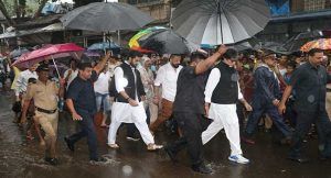 amitabh-bachchan-shashi-kapoor-funeral