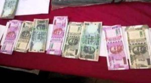 badwani-checking-car-eight-lakhs-recovered-investigation_181358