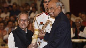pranab-mukherjee-receives-bharat-ratna_866ec12e-b9df-11e9-98cb-e738ad509720.jpg
