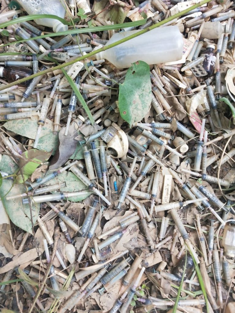 Inadvertent, injection of health department, the disease started in the streets, due to which the villagers were angry