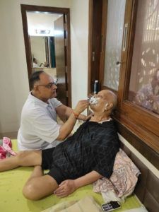 If you are also in a government job or earn a lot of money, then definitely read about this person once