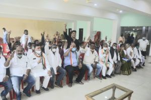 Continuing the process of getting admission in Congress, the Bharatiya Janata Party Yuva Morcha activists of Gorela-Pandra-Marwahi district made their entry in front of Revenue Minister Jaisinghwal