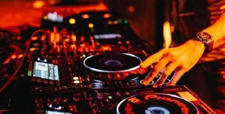 PicsArt_11-10-10.25.17