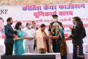 PicsArt_11-16-06.27.41