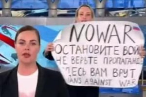 Russian-journalist-disappeared-when-she-raised-her-voice-against-the-war-in-a-TV-news-show-16474223023x2.jpg