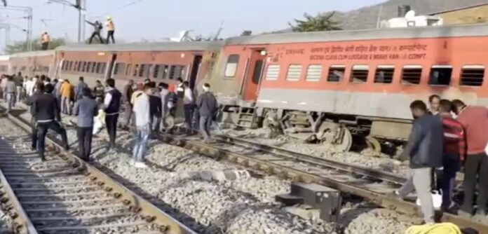 Train Accident, Somnath Express Accident, Somnath Express, Jabalpur Train Accident